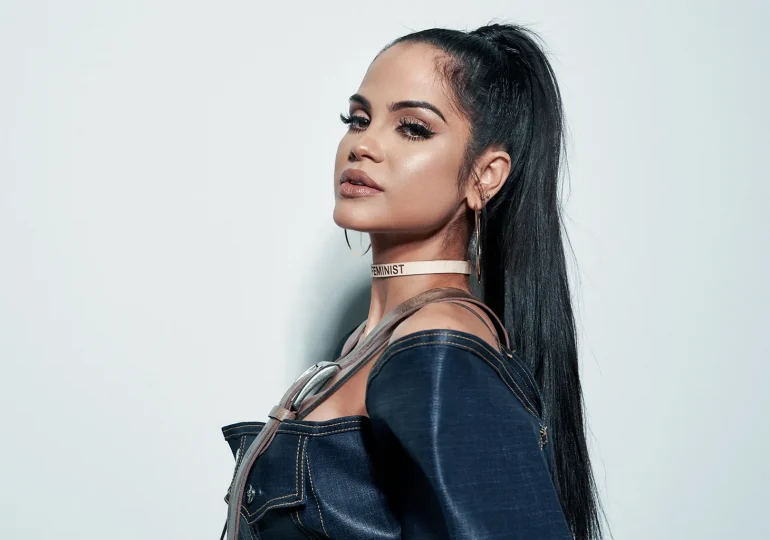 Natti Natasha celebra embarazo y éxito musical con “Desde Hoy” en el #1 de la radio latina