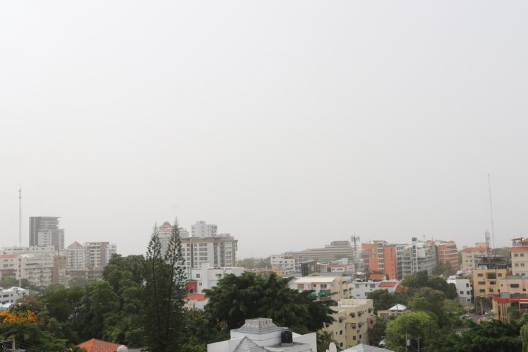 Cielo opaco este viernes por la incidencia del polvo del Sahara sobre RD