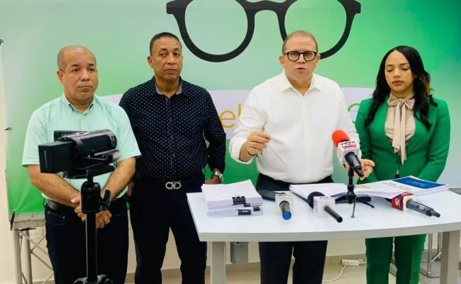 Diputado de la Fuerza del Pueblo denuncia irregularidades en el Presupuesto de la Alcaldía de Santo Domingo Este