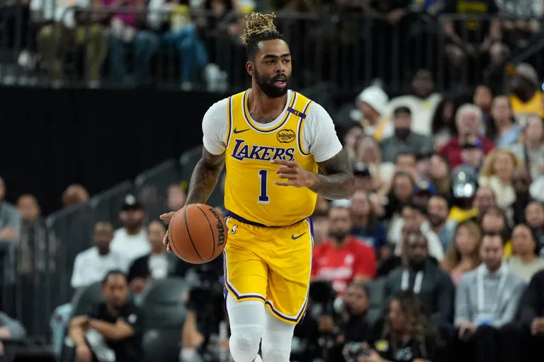D’Angelo Russell llega a Dallas como reemplazo de Kyrie Irving