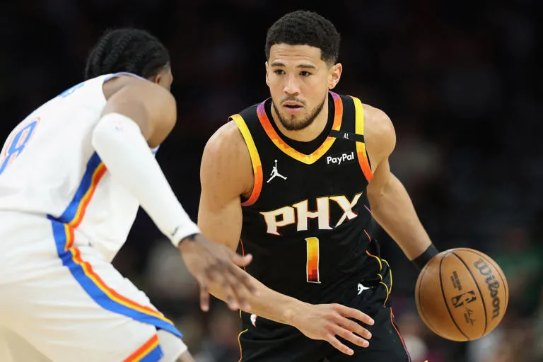 Devin Booker se consagra como estrella dorada en los Suns con millonaria renovación