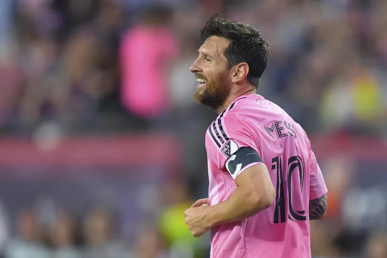 Messi acelera el paso y amenaza el récord de Carlos Vela en la MLS