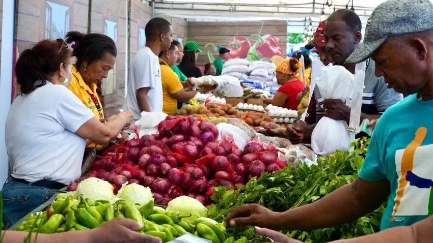 Se desarrolla con éxito «Expo Amaprosan 2025»