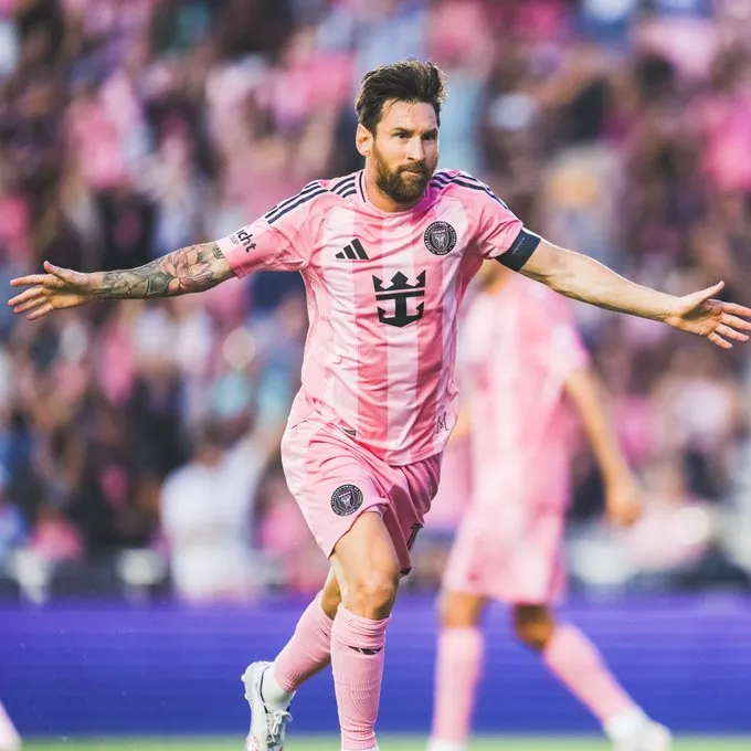 Ronaldo elogia a Argentina rumbo al Mundial 2026: “Tener a Messi es una diferencia brutal”