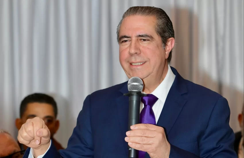 “El país va como el cangrejo”, afirma Francisco Javier García