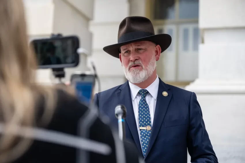 Congresistas republicanos respaldan ayuda a Ucrania inspirados por el legado de Donald Trump