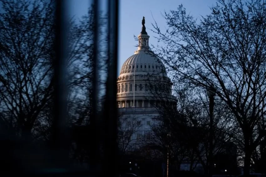 Senado de EE.UU. aprueba recorte de USD 9,000 millones en ayuda internacional y medios públicos