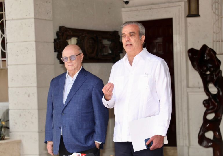 Presidente Abinader resalta consenso nacional ante crisis haitiana tras reunión con expresidente Hipólito Mejía