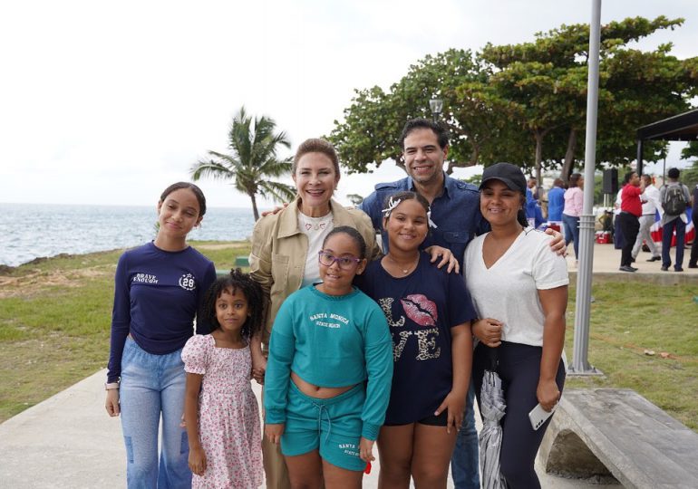 Roberto Ángel Salcedo celebra la cultura junto a Carolina Mejía en jornada artística en el Distrito Nacional