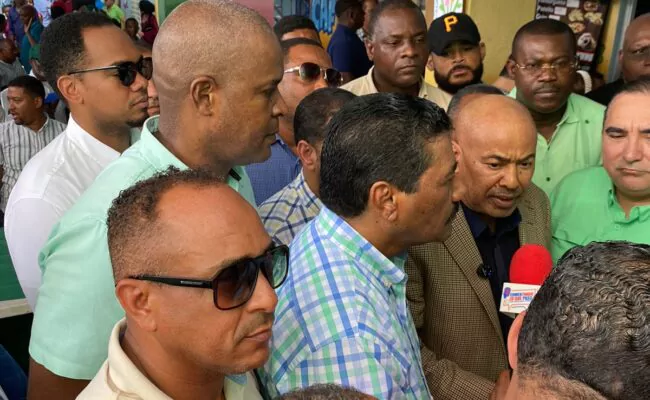 Aspirante a presidir la Fuerza del Pueblo en SDN destaca entusiasmo en el proceso de inscripción y felicita Comisión Electoral