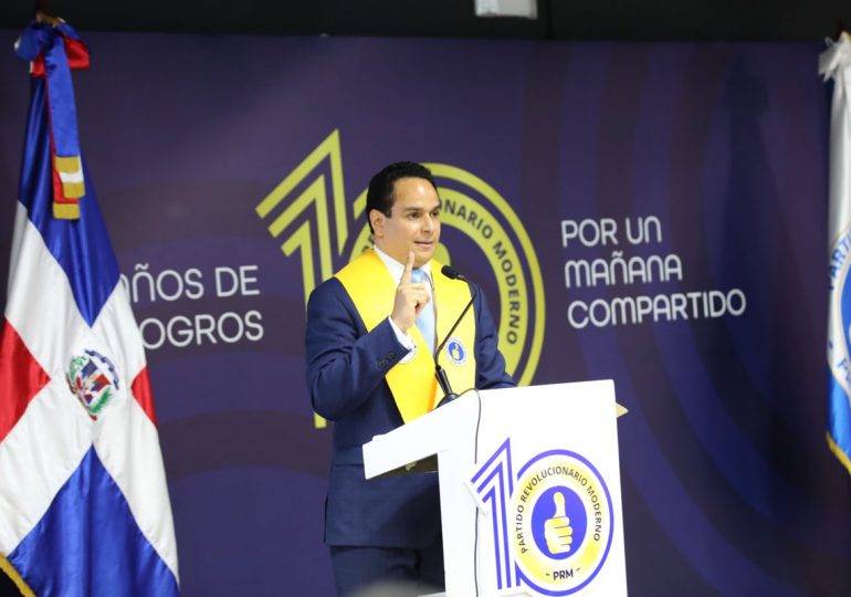 Manuel Conde describe como trascendental el aporte de escuela de formación del PRM al país