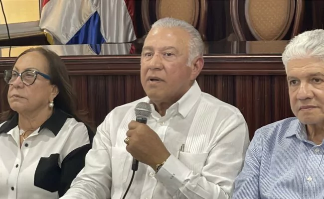 Gobierno reitera compromiso con finalizar obras en curso antes de iniciar nuevos proyectos en San José de Las Matas
