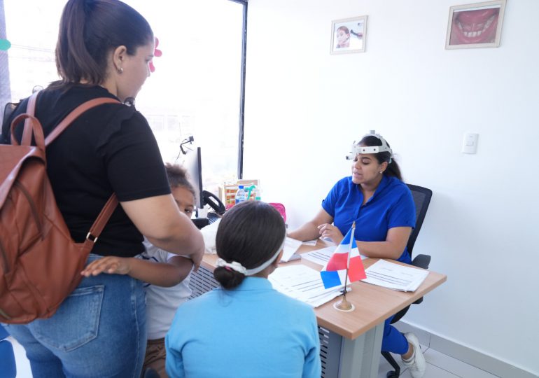 INABIE mantiene servicios de salud estudiantil durante vacaciones escolares