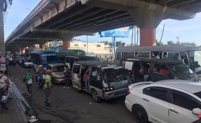 Intrant revela más de 3 millones de desplazamientos diarios entaponan el Distrito Nacional