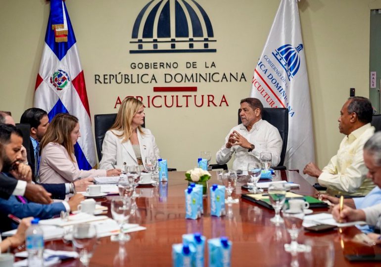 Ministro Limber Cruz se reúne con subsecretaria adjunta del USDA
