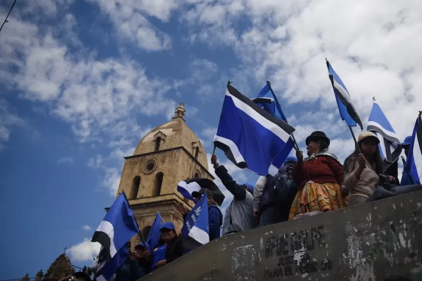 Caída histórica del MAS: de un 64 % en 2009 a menos del 4 % en 2025