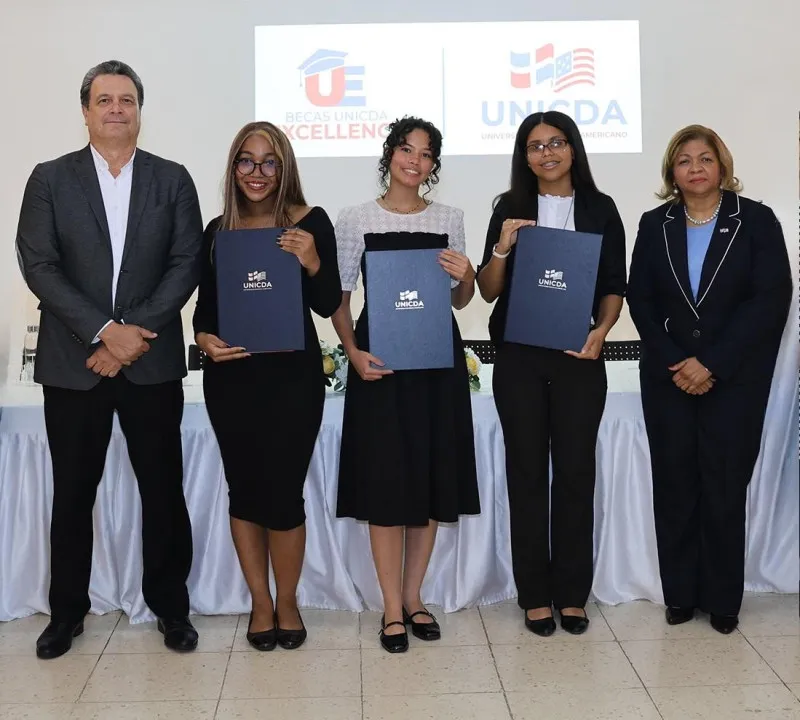 UNICDA otorga becas “Unicda Excellence 2025” a estudiantes destacados
