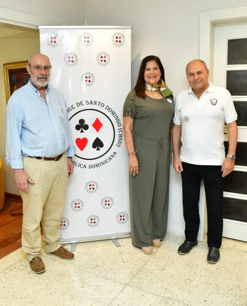 El Club de Bridge de Santo Domingo Rinde Homenaje en Torneo Internacional