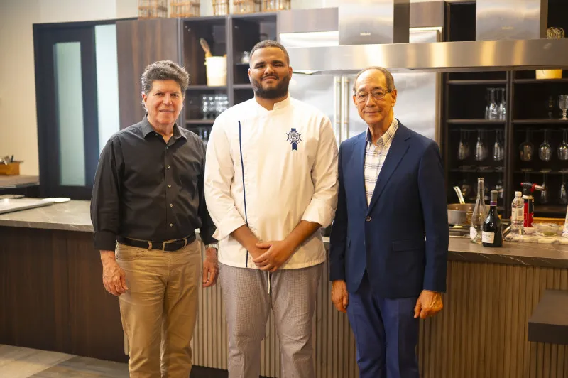 El chef Frankeli Alcántara sorprendió con un festín de alta cocina con sabor dominicano