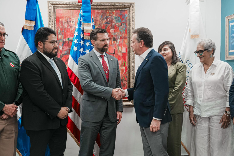 Delegación de EE UU visita el país para intercambiar ideas en materia de comercio