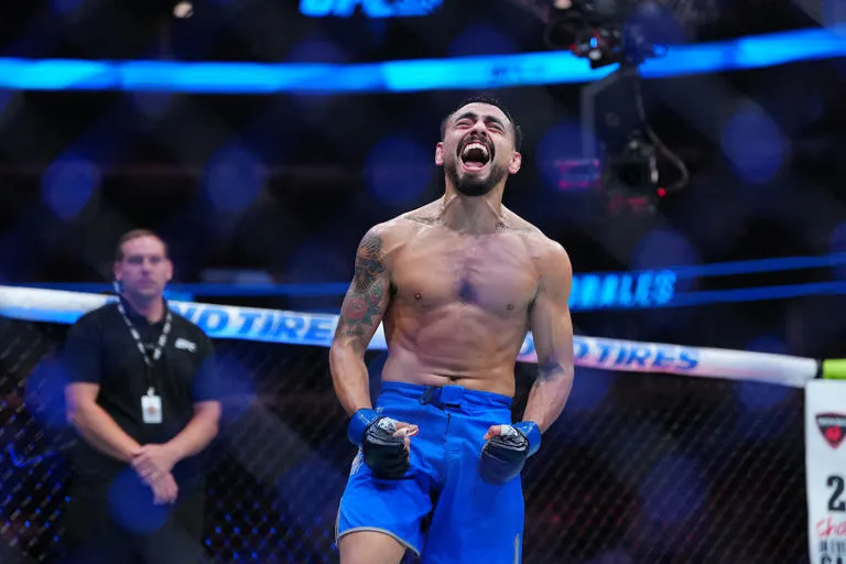 Joseph Morales Vuelve con Fuerza: Somete a Idiris y Corona a un Nuevo Campeón en UFC 319