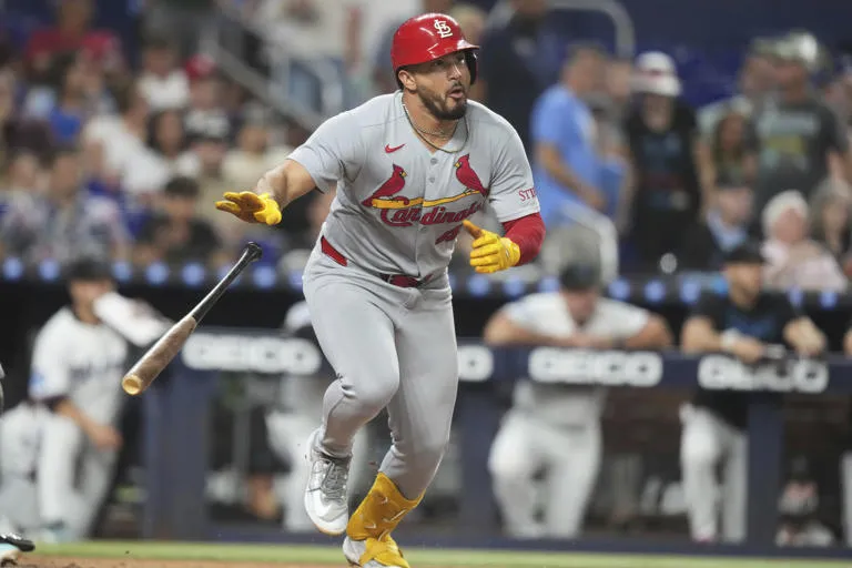 Cardenales se Imponen 7-4 sobre Marlins con Actuaciones Clave de Herrera y Saggese