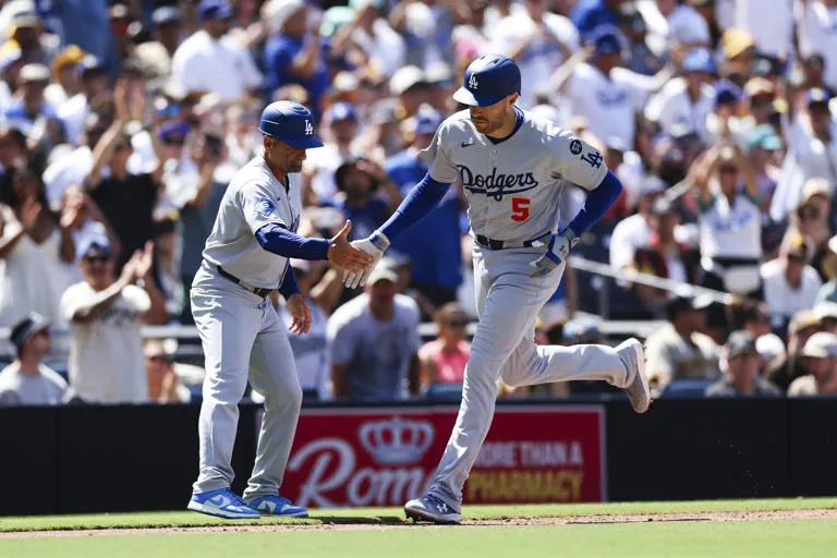 Dodgers empatan a los Padres en la cima del Oeste de la Nacional con triunfo de 8-2