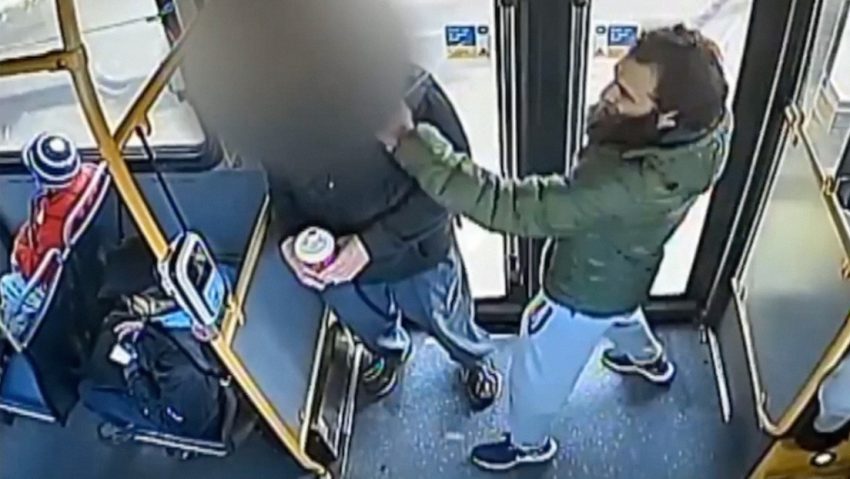 Ataque brutal en Canadá: degolla a un pasajero "en nombre del Estado Islámico"