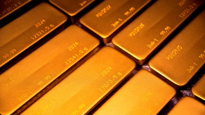 EE.UU. lanza un golpe arancelario contra el mayor centro de refinado de oro