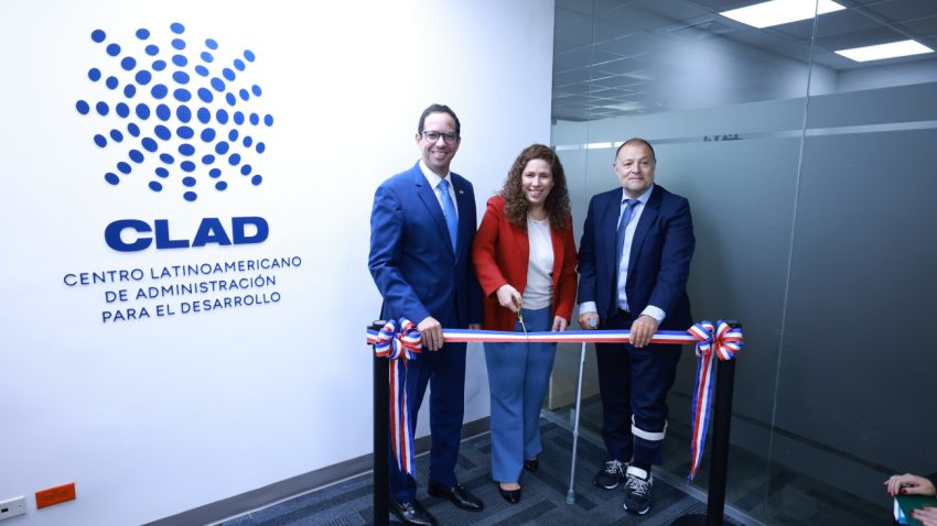 El CLAD abre una delegación en la República Dominicana y da inicio a sus oficinas en el Ministerio de Administración Pública.
