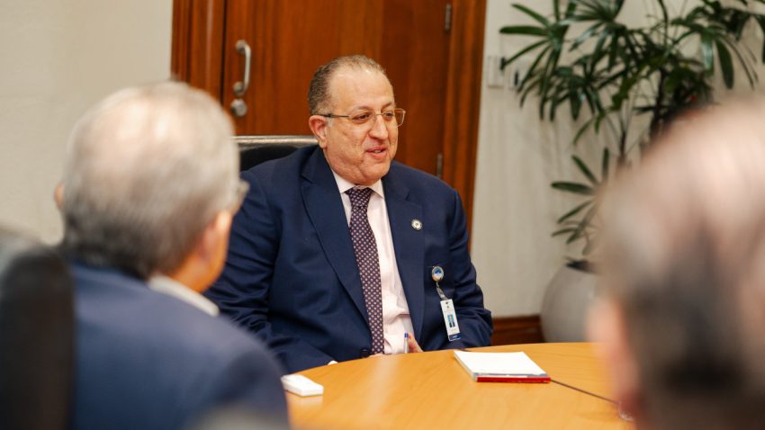 El ministro de Hacienda y Economía se reúne con la ONEC; reafirma apertura al diálogo para fortalecer economía nacional