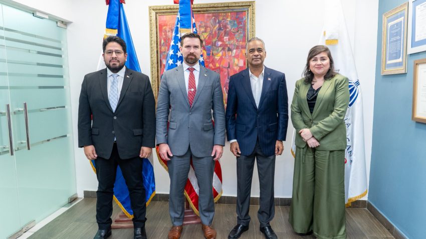 Gobierno de EE.UU. y RD dialogan sobre ejes estratégicos en seguridad y desarrollo energético