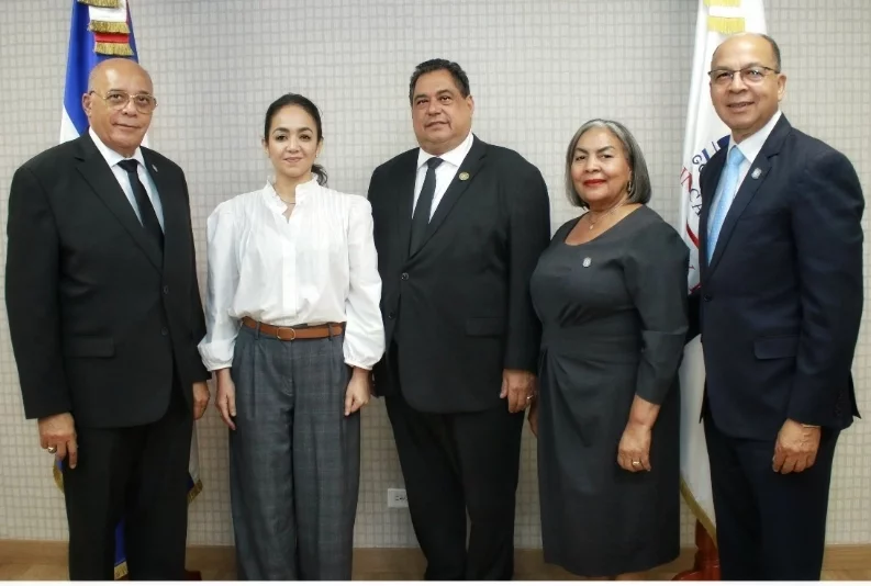 Gobiernos y notarios colaborarán en la entrega de certificados de nacimiento.