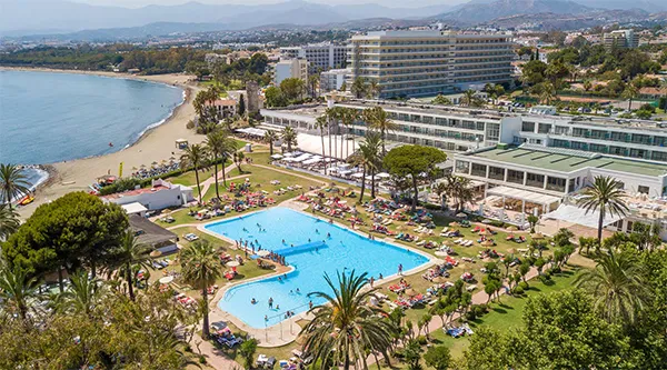 Meliá, Barceló y Riu, en máximos históricos este verano