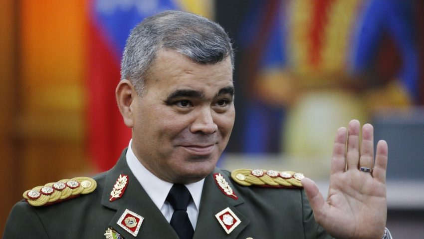 Ministro de Defensa venezolano sostiene "fructífera" reunión con el embajador de China