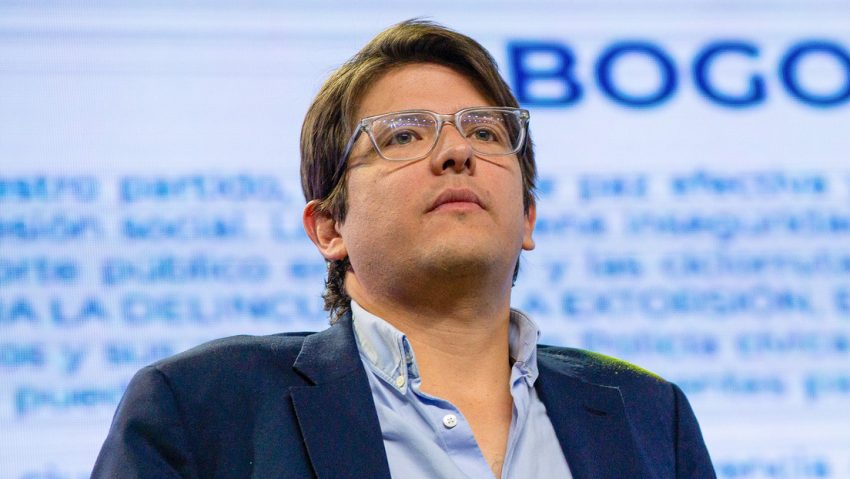 Muere el senador colombiano Miguel Uribe Turbay después de un ataque en junio.