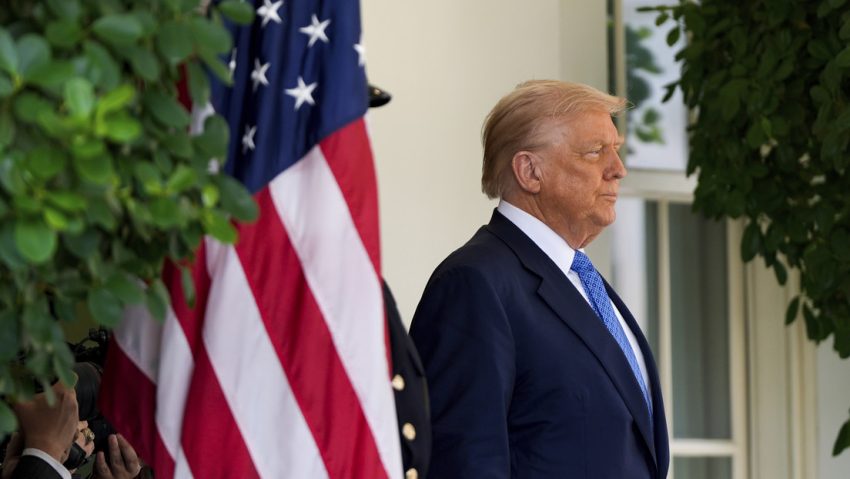 Trump aconseja a China sobre cómo disminuir el desequilibrio comercial con Estados Unidos.