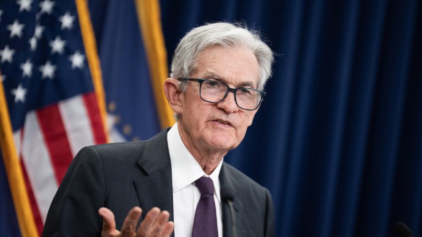 Trump amenaza al jefe de la Reserva Federal con una "importante" demanda