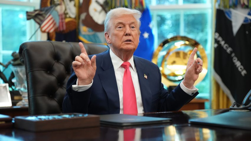 Trump publica esto horas antes de la reunión con Putin