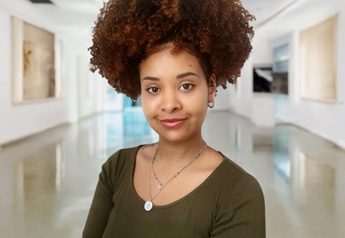 ITALIA: Dominicana publica su primer libro de poesía «O tutto o Niente»