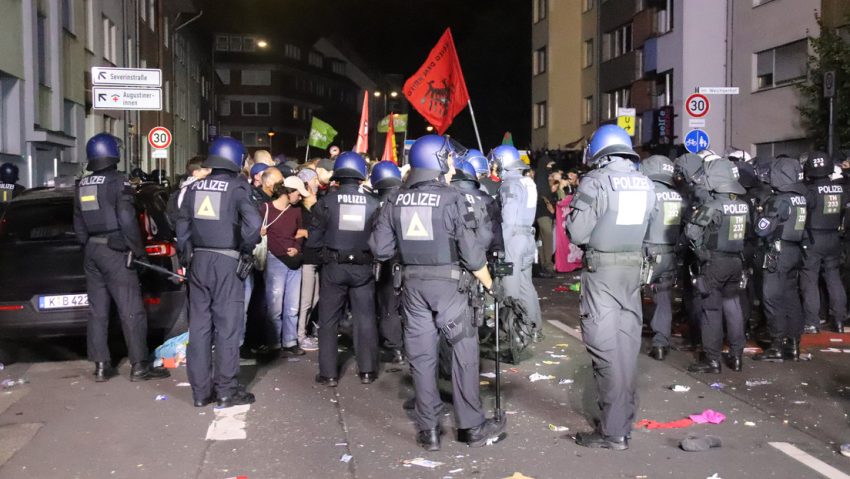 Violentos choques con la Policía en una manifestación antibélica en Alemania