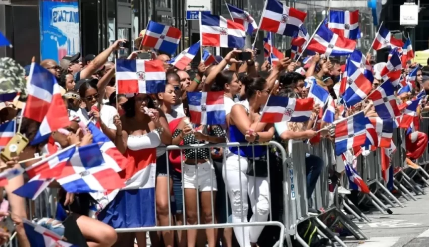 Preocupación entre dominicanos en NY por anuncio revisarán 55 millones titulares de visas