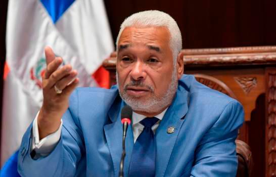 El Profesor Radhamés Camacho lamenta que en el Gobierno del PRM la educación haya retrocedido tres décadas