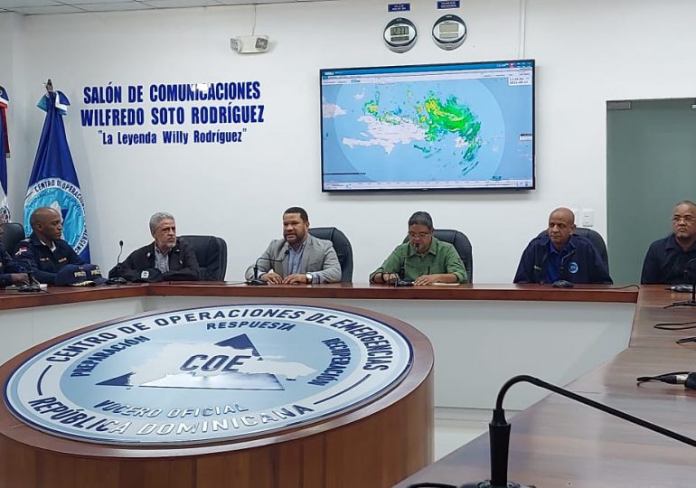 COE prohíbe uso de playas y deportes acuáticos en la costa atlántica por efectos del huracán Erin