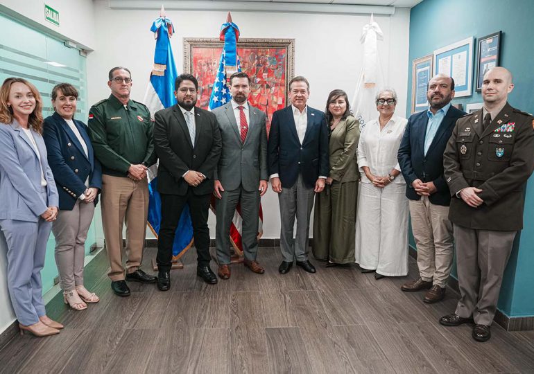 Ito Bisonó recibe delegación de Defensa de EE. UU. para intercambiar perspectivas en materia de comercio