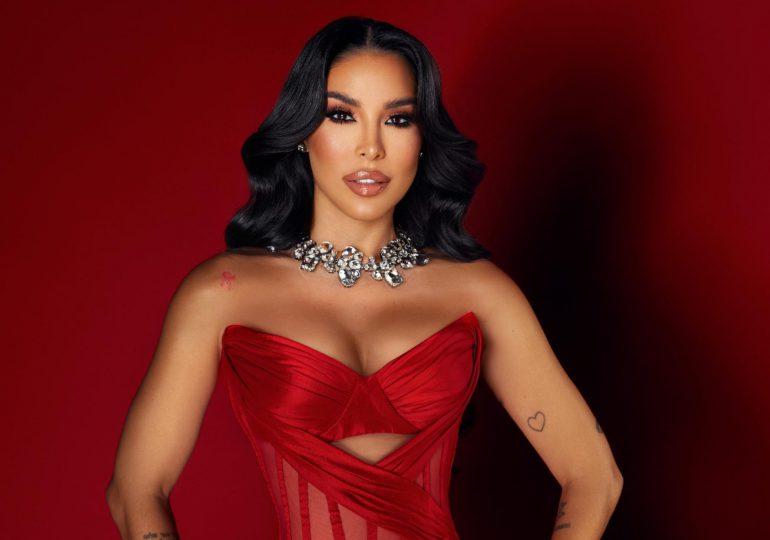 Jessica Pereira resalta en la conducción del Miss Universo República Dominicana