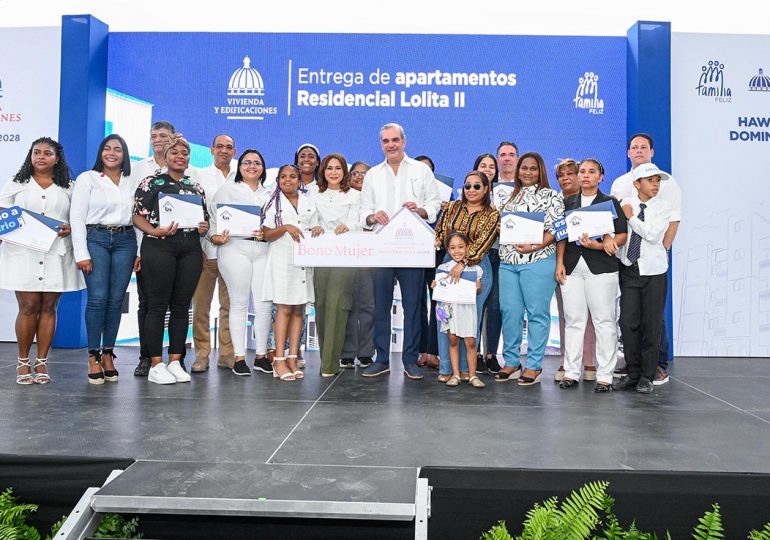 Ministerio de la Mujer entrega RD$ 6,940,000.00 millones de pesos en Bono Mujer en Hato Nuevo de Manoguayabo en Santo Domingo Oeste