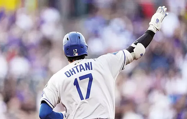 Dodgers Avanzan con Fuerza: Ohtani Conecta su 44º Jonrón y Call Brilla en Victoria 11-4 sobre Rockies