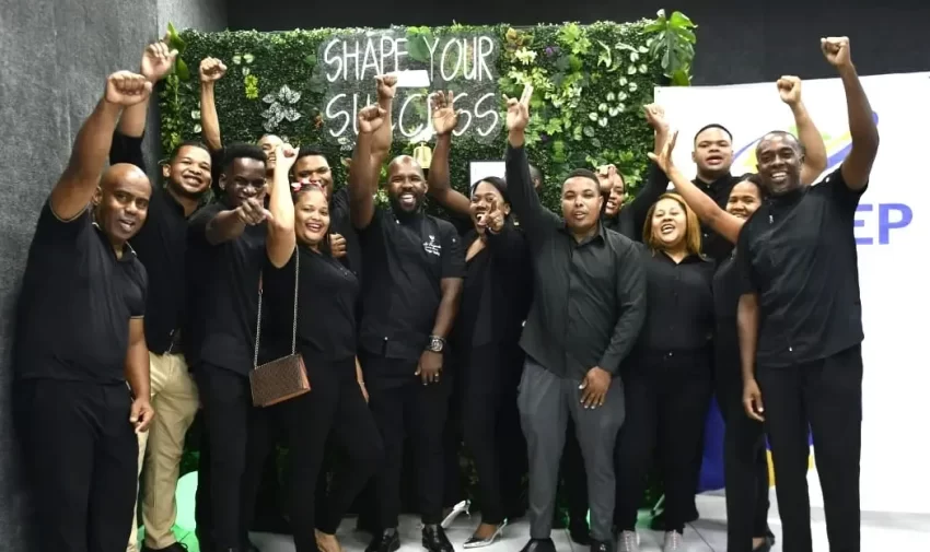 INFOTEP concluye su primer diplomado en mixología y montaje de eventos en la zona Este