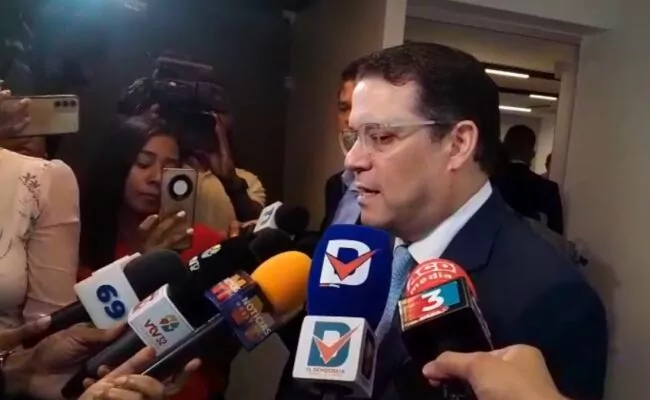 Sanz Lovatón asegura Danilo Medina se equivoca al decir que humillaría al Presidente Luis Abinader en un debate